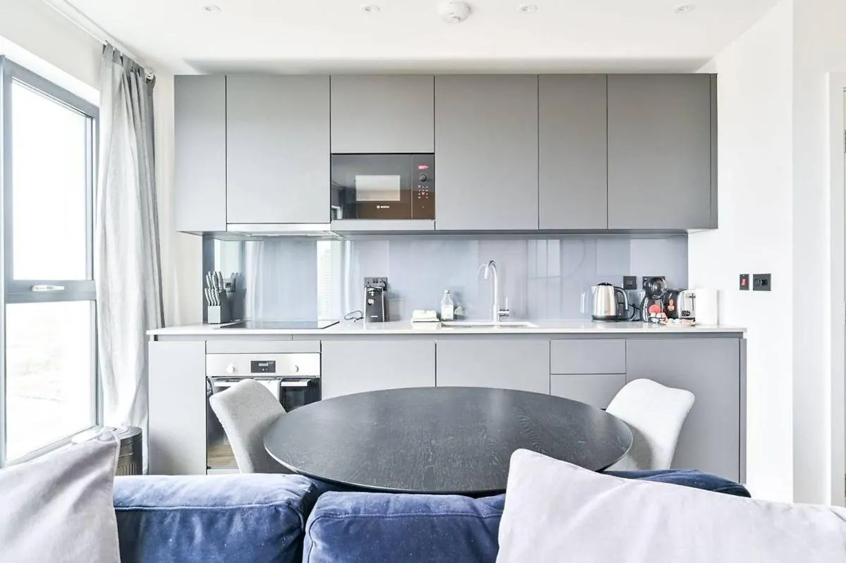 Apartment Sky Studio Near O2, Olympic Stadium Canary Wharf London
