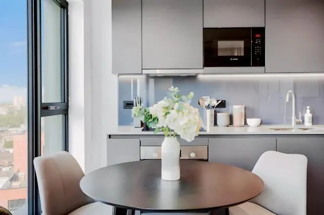 Sky Studio Near O2, Olympic Stadium Canary Wharf 런던 0*,  영국