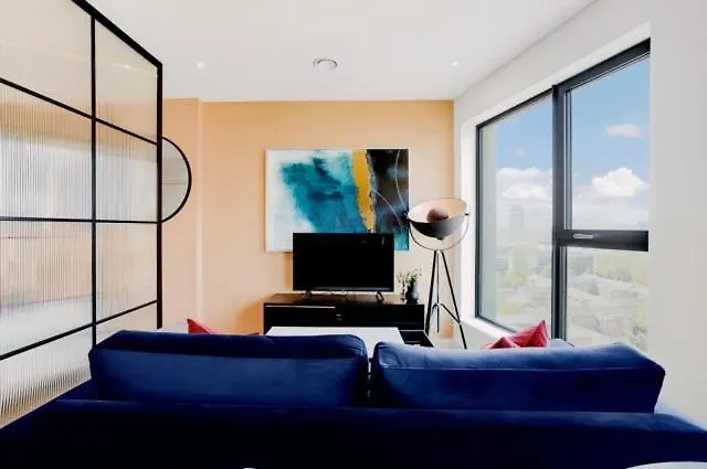 Sky Studio Near O2, Olympic Stadium Canary Wharf 런던 아파트